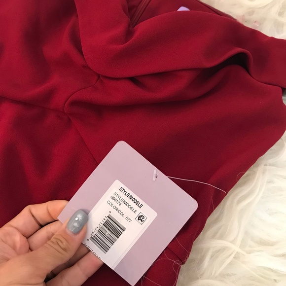 JS COLLECTIONS Off-The-Shoulder Sheath Dress - Picture 7 of 7